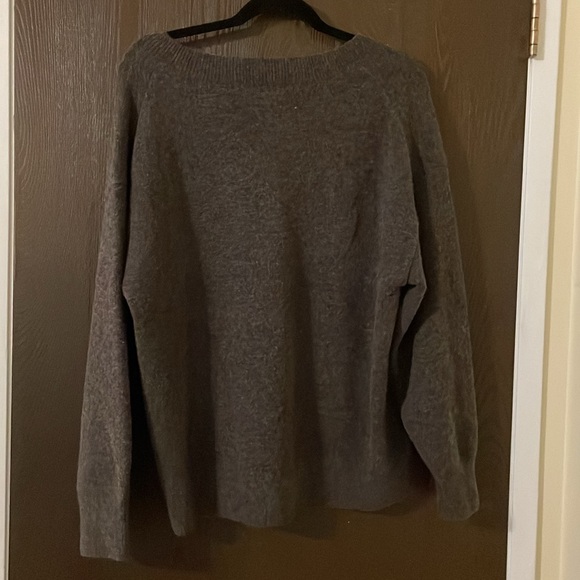 SOLD - Aritzia sweater - Picture 3 of 5